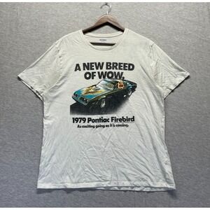 Old Navy Pontiac Firebird T Shirt Mens XL White Graphic Print A New Breed Of Wow